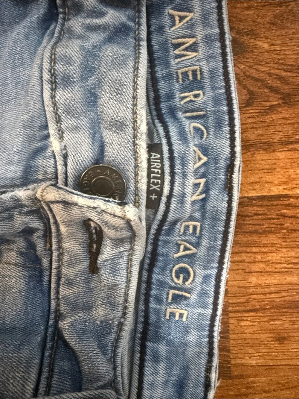 American Eagle Outfitters Light Wash Men’s Slim Straight Jeans